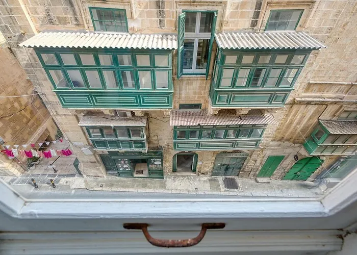 Authentic In The Heart Of Βαλέτα